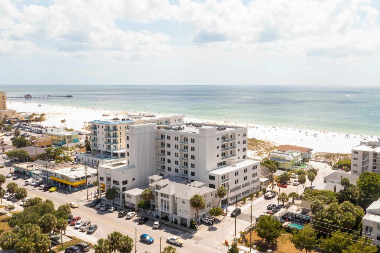 Coastal Sea Side Townhome - Walk To Beach! 克利尔沃特 外观 照片