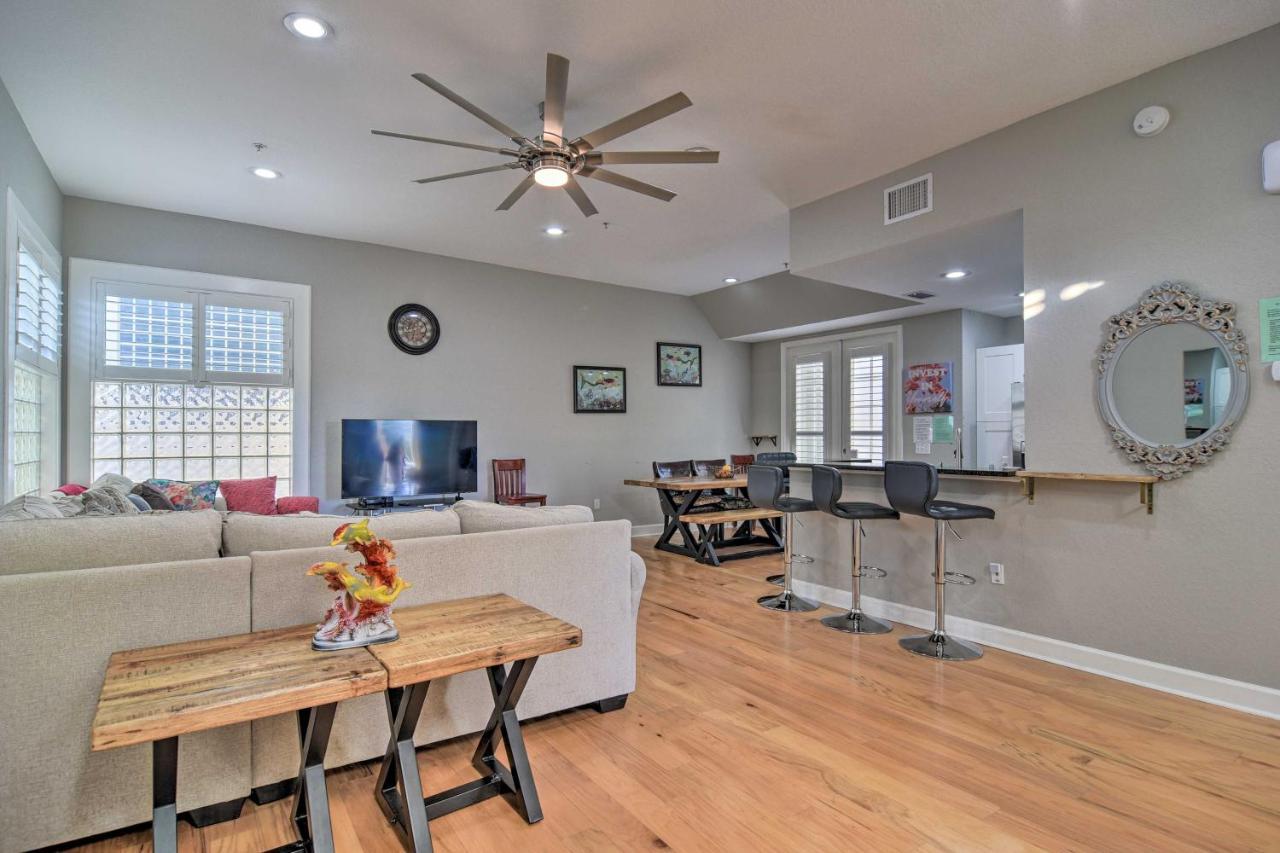 Coastal Sea Side Townhome - Walk To Beach! 克利尔沃特 外观 照片